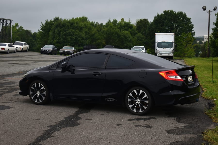 Black ninth gen Honda Civic Si at the car meet at Eats on 601 in Mocksville NC