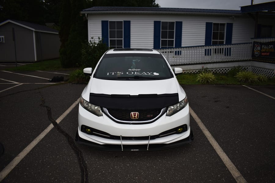 Black ninth gen Honda Civic Si at the car meet at Eats on 601 in Mocksville NC